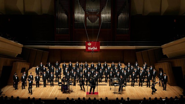 第4ステージ:荻久保和明氏の指揮で「東海道四谷怪談」を演奏(フォトクリエイト提供)